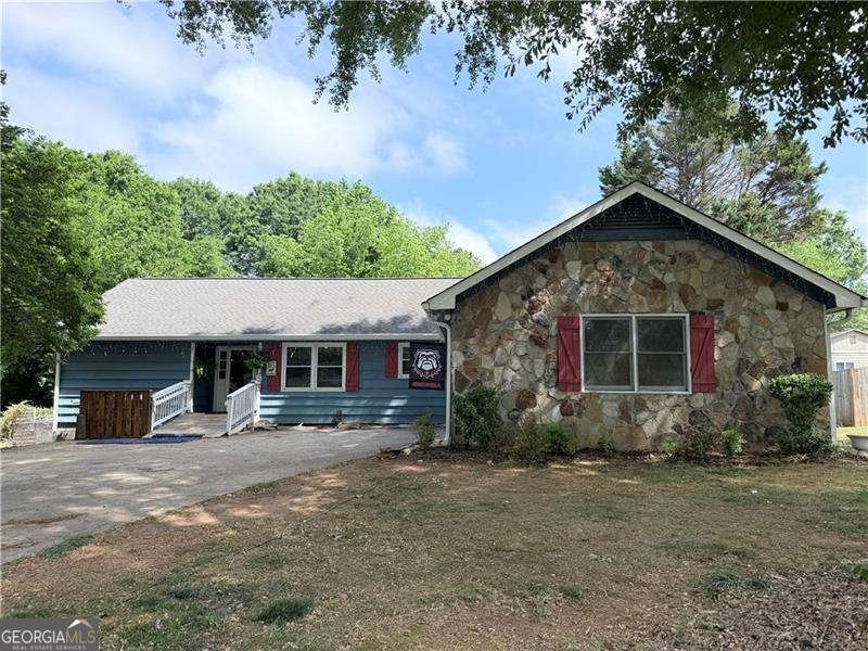 1535 Meadowview Drive Marietta - Photo 1