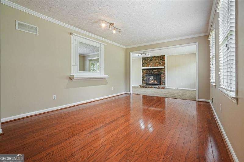 308 River Bluff Drive Woodstock - Photo 7