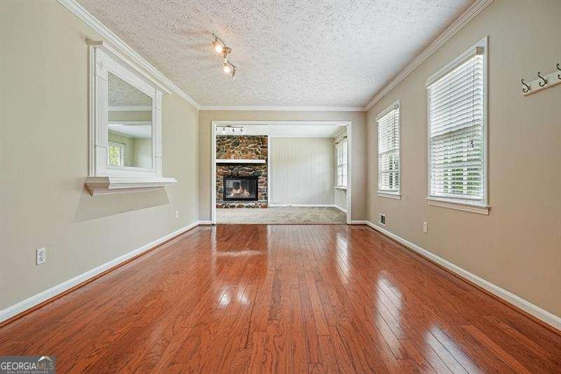308 River Bluff Drive Woodstock - Photo 9