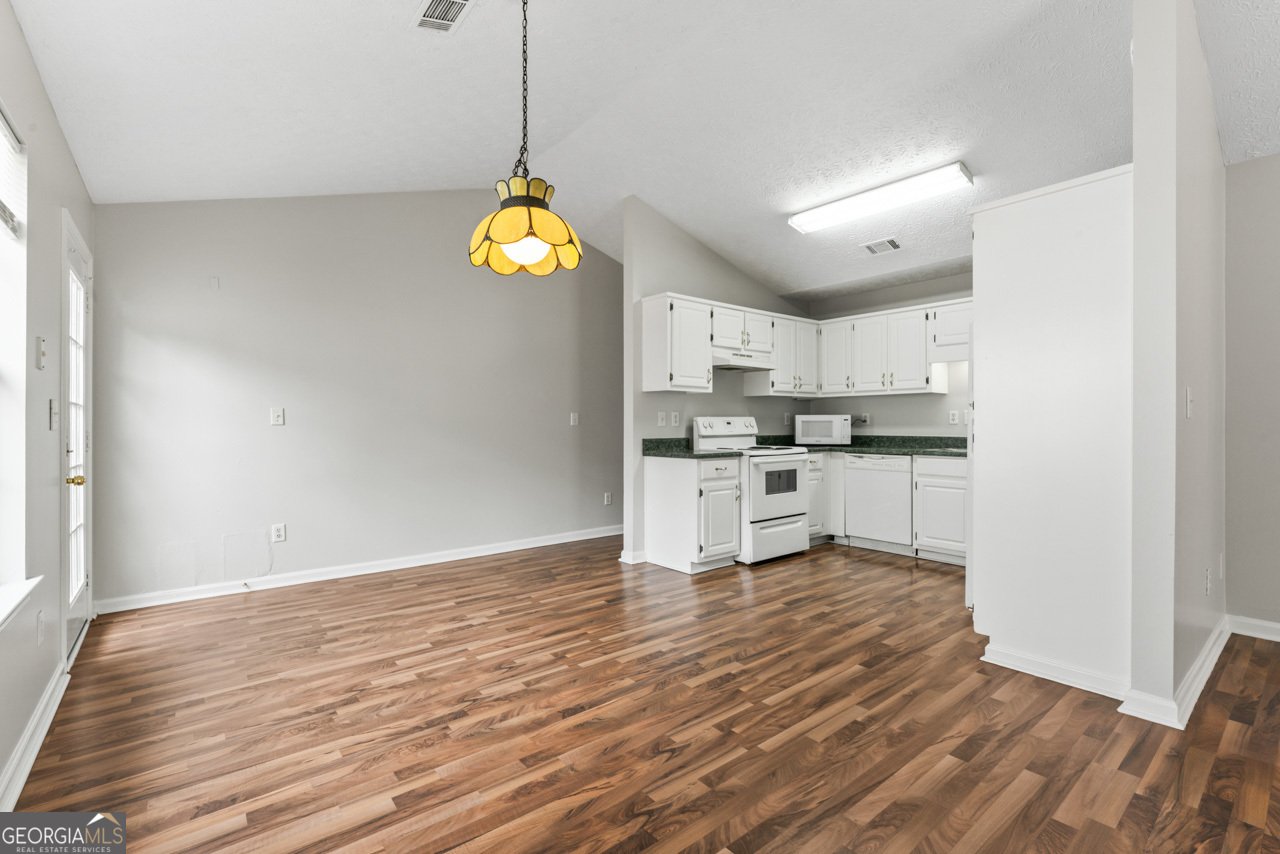 339 Ashton Place McDonough - Photo 7
