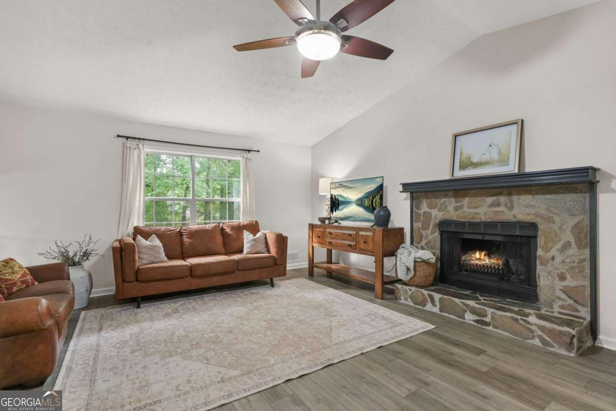384 Russell Ridge Drive Lawrenceville - Photo 9