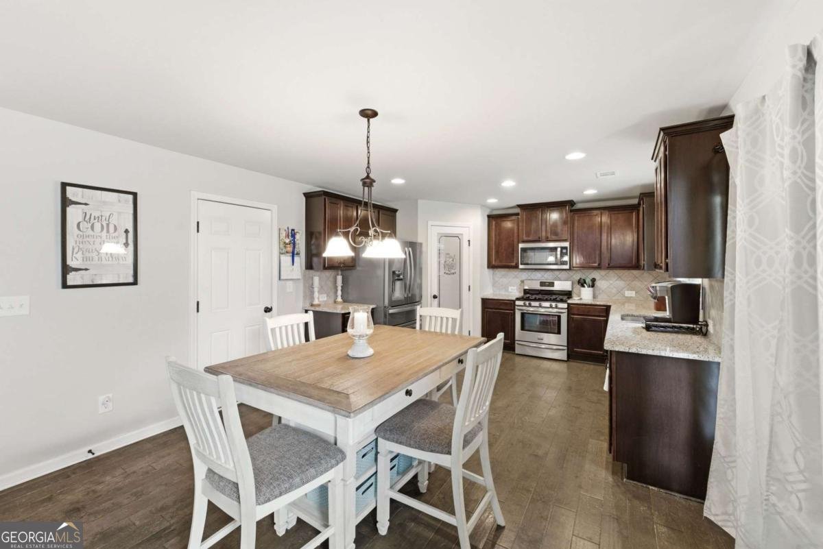5821 Park Point Flowery Branch - Photo 13