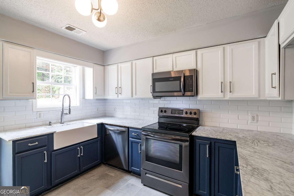 1660 Towne Square Drive Athens - Photo 11
