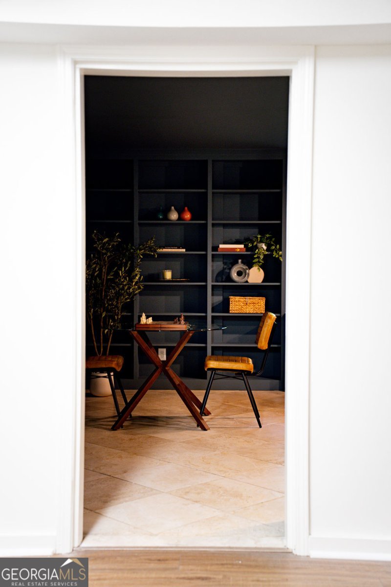 922 Barton Woods Road Atlanta - Photo 14
