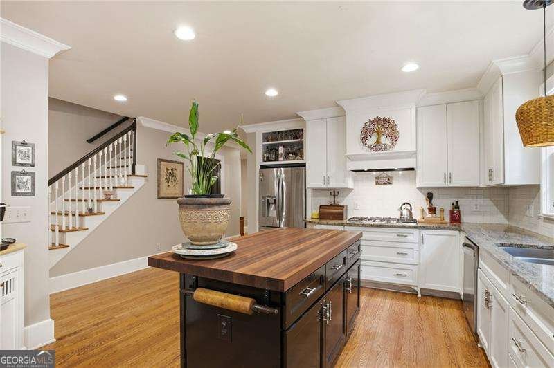 691 Dixon Drive Gainesville - Photo 6