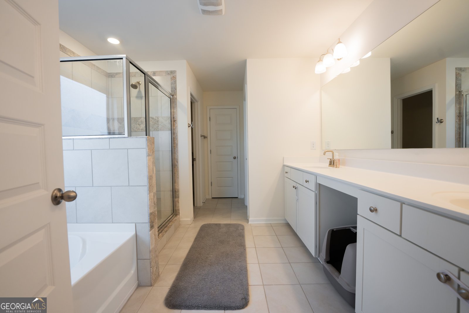 1221 Hawthorne Circle Madison - Photo 12