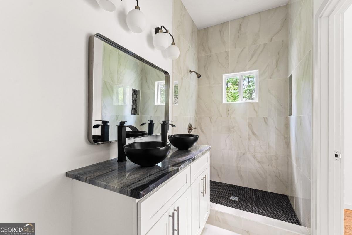 1092 Hillcrest Drive Atlanta - Photo 11
