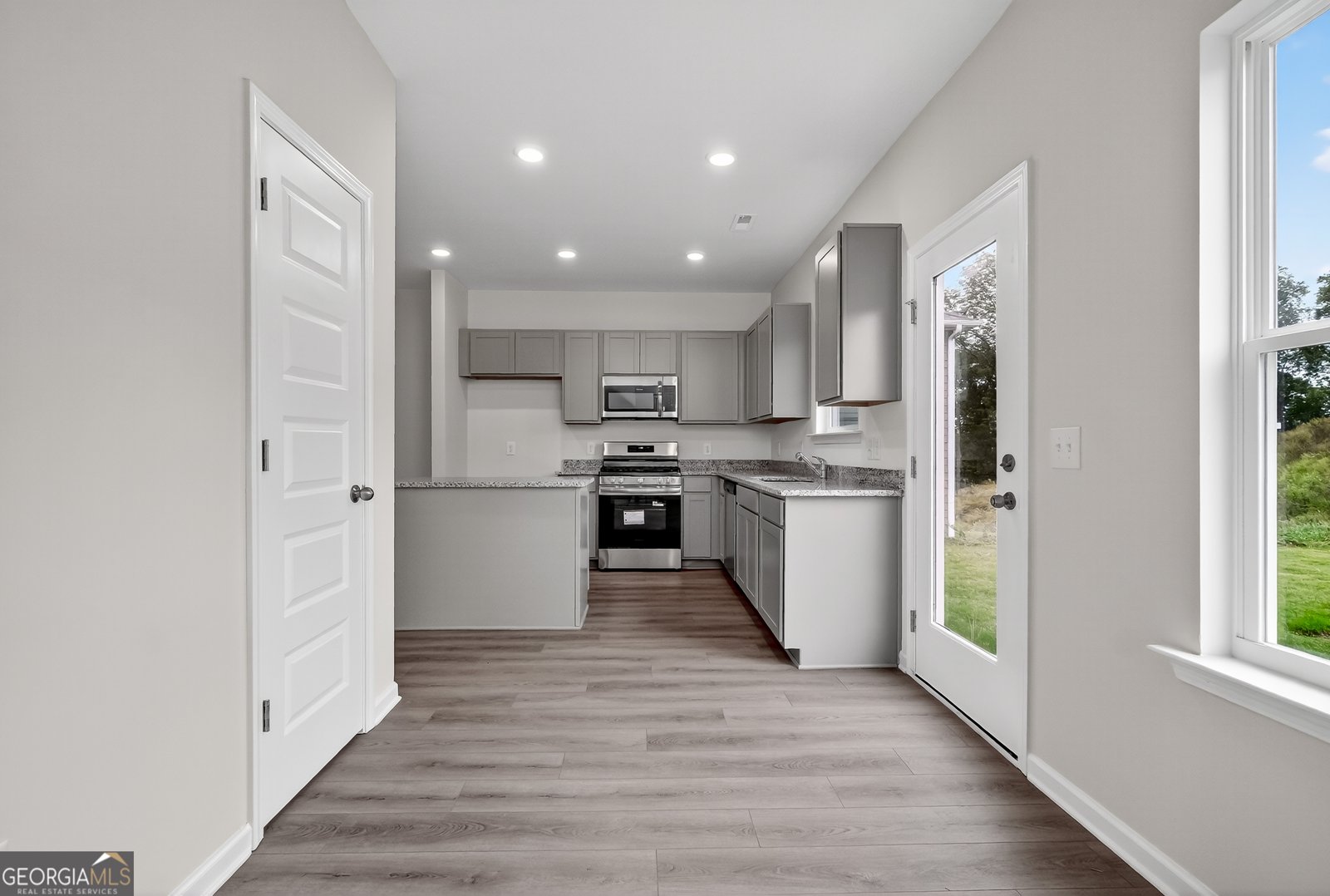 1017 Stonebridge Circle Macon - Photo 13