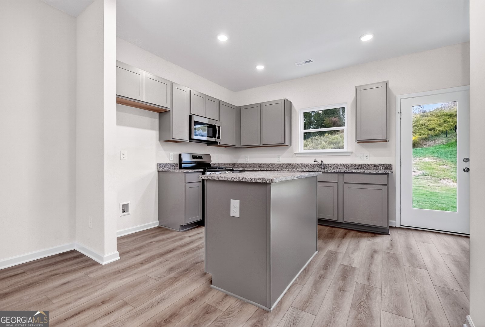 1017 Stonebridge Circle Macon - Photo 9