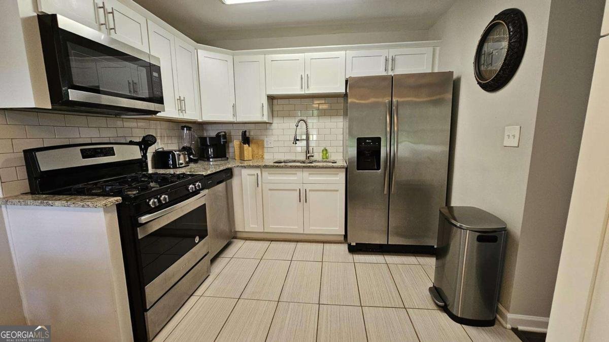 2076 Flat Shoals Terrace Decatur - Photo 9
