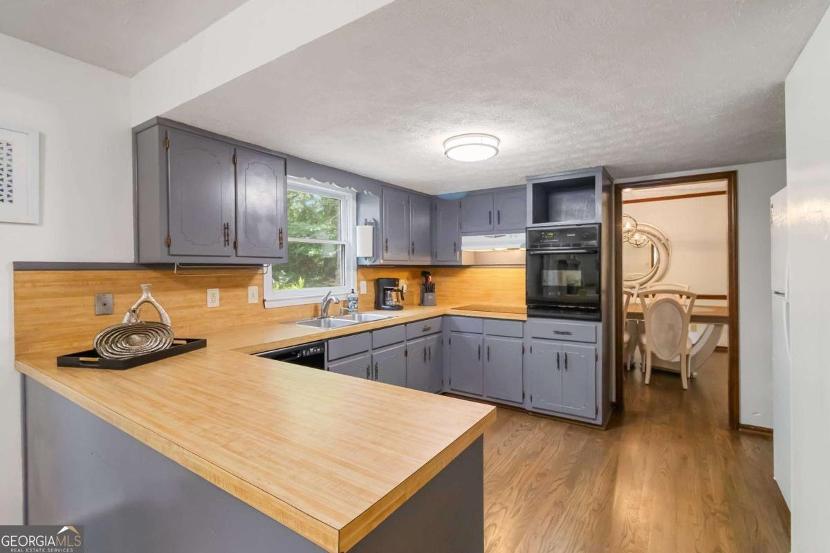 3345 Sharon Circle Cumming - Photo 12