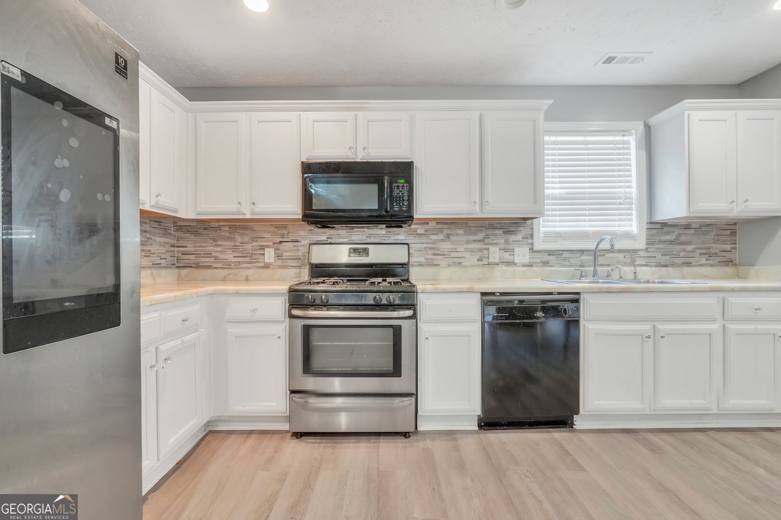 225 Lassiter Drive Covington - Photo 11