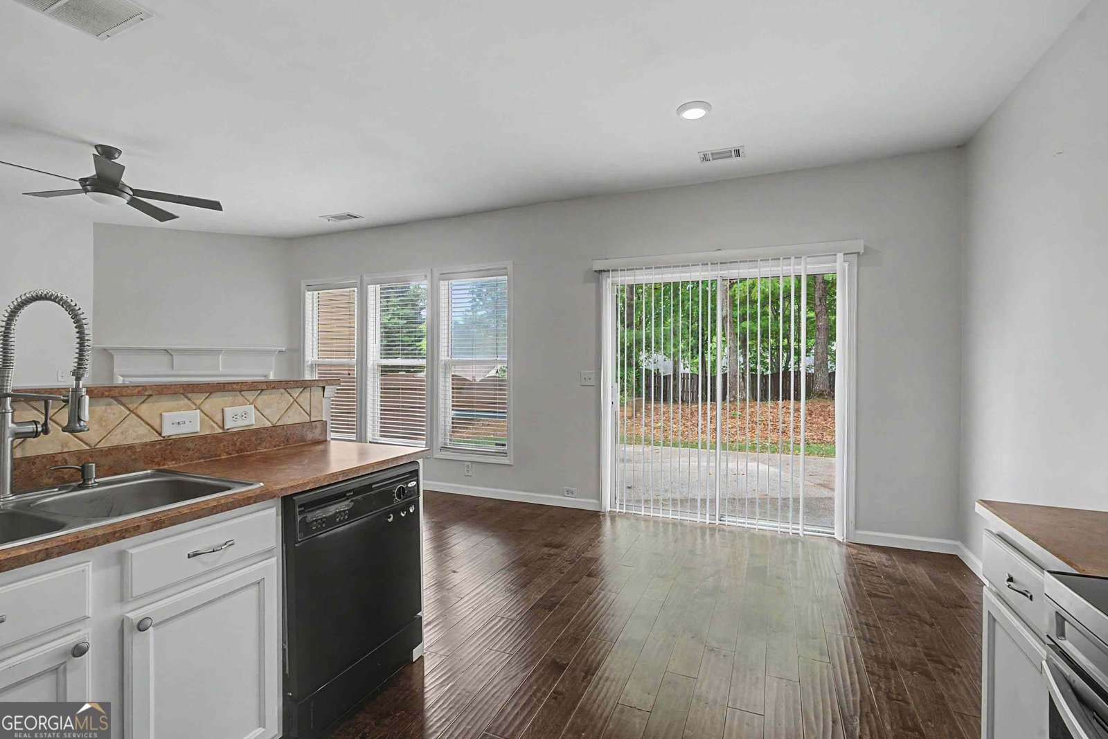 6060 Bentley Way Cumming - Photo 10