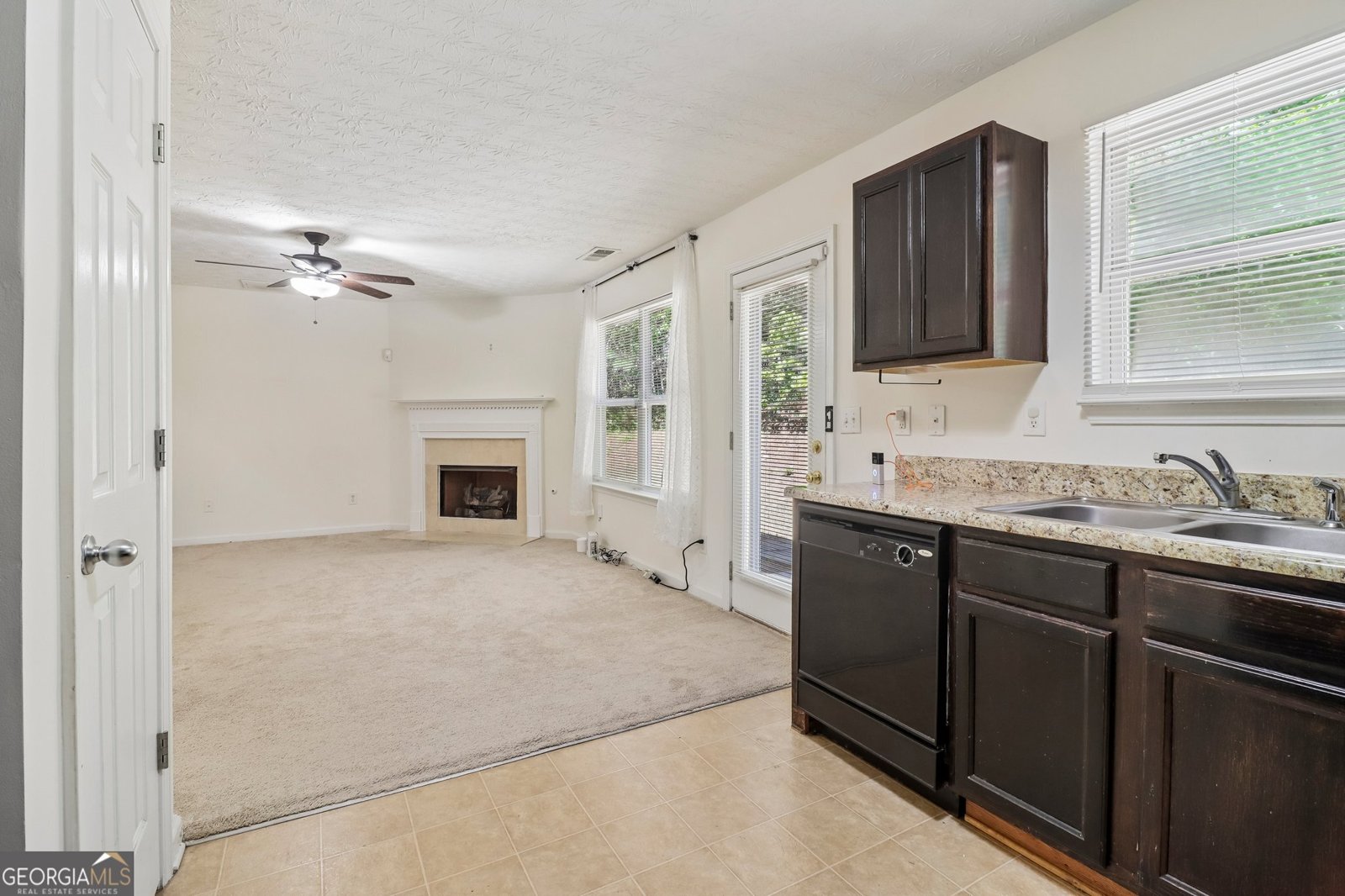 9425 Lakeview Road Union City - Photo 12