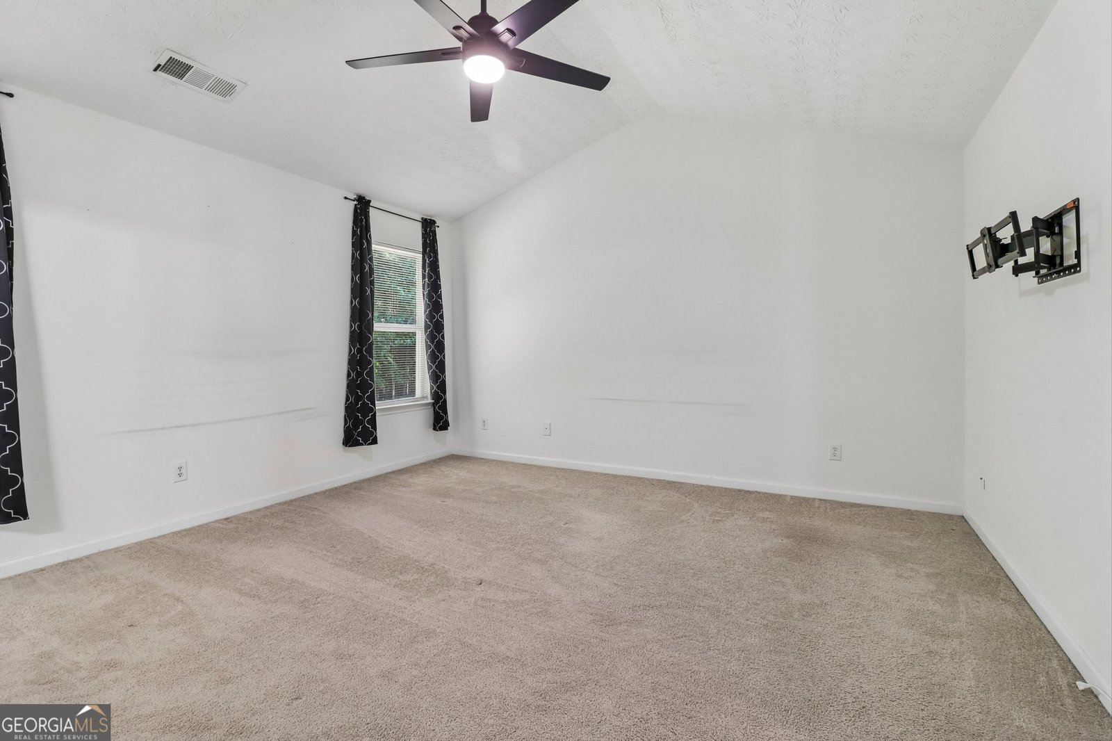 9425 Lakeview Road Union City - Photo 22