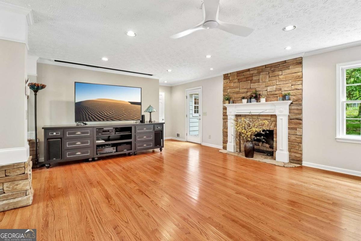 214 Newport Road Lilburn - Photo 10