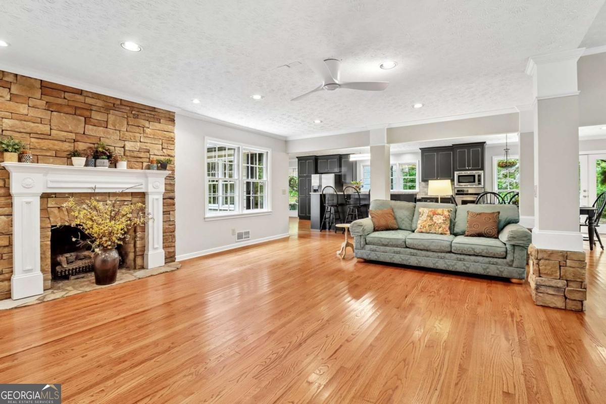 214 Newport Road Lilburn - Photo 8