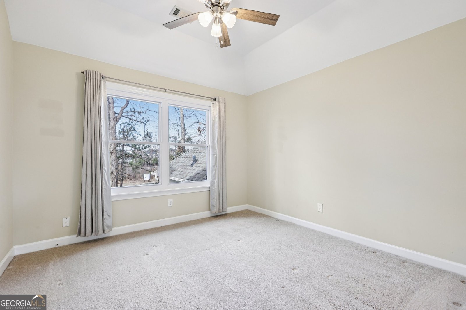 2660 Peregrine Court Suwanee - Photo 32