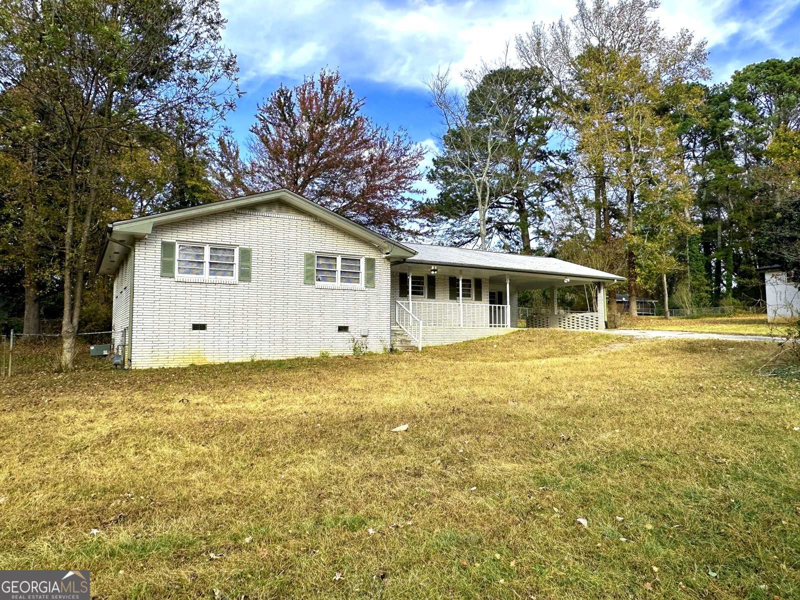 423 Center Circle Conyers - Photo 1