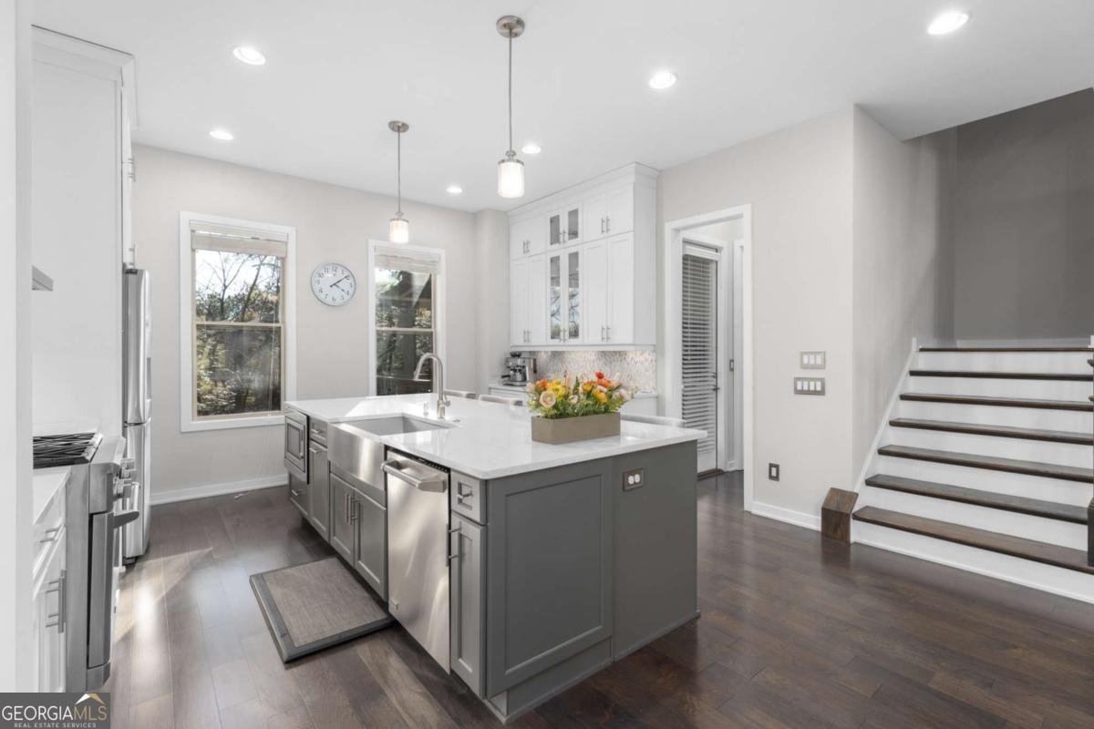 823 Canterbury Overlook Atlanta - Photo 19