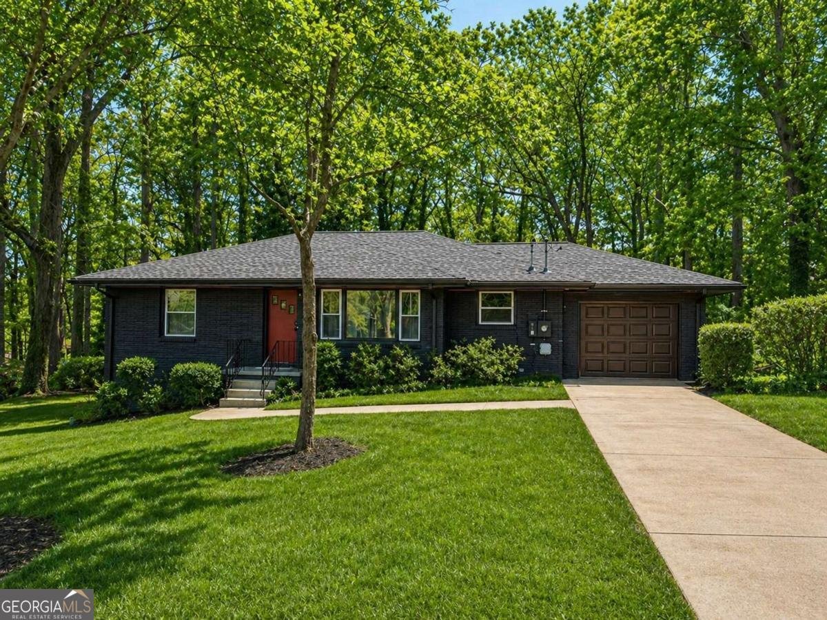 1397 Skyhaven Road Atlanta - Photo 1