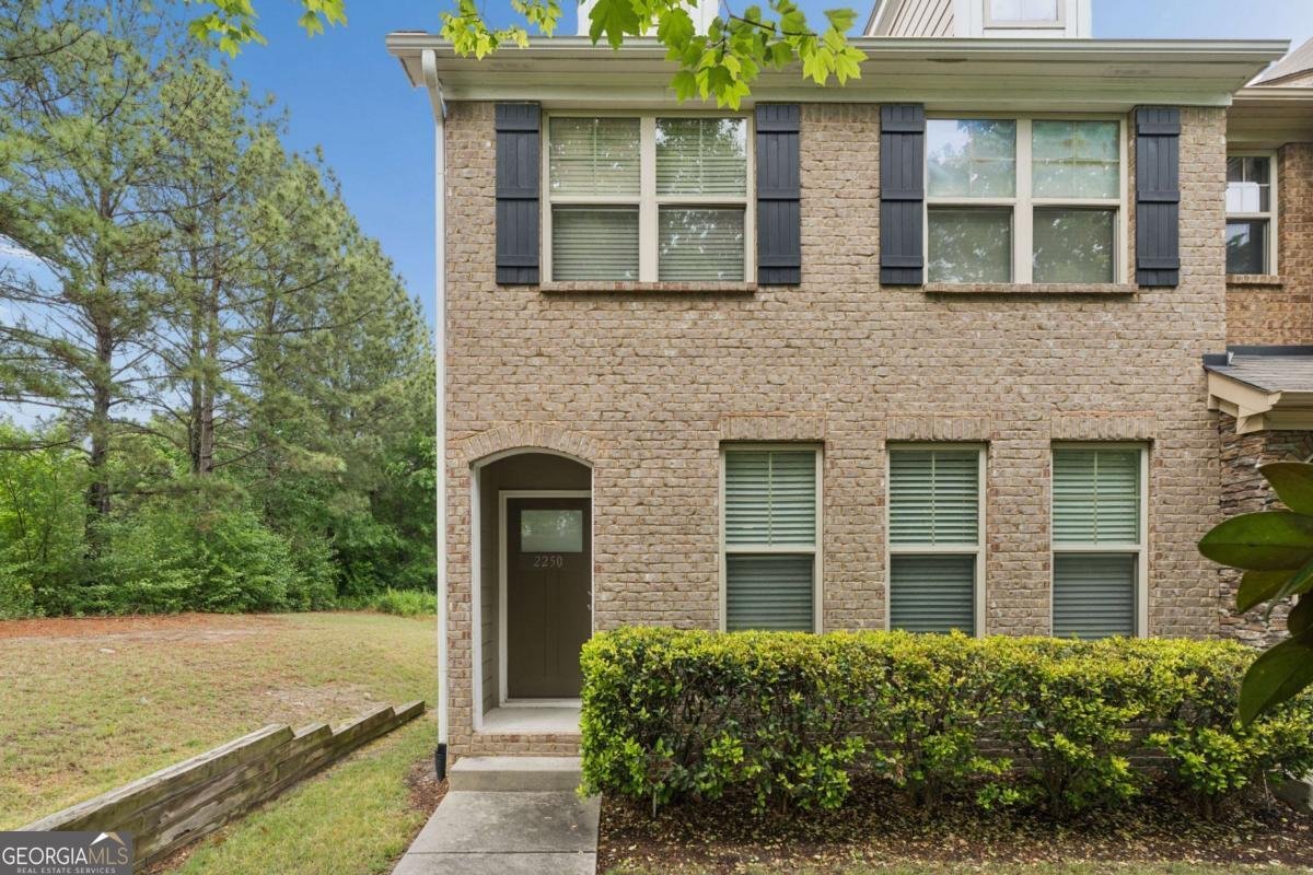 2250 Whiteoak Drive Smyrna - Photo 1