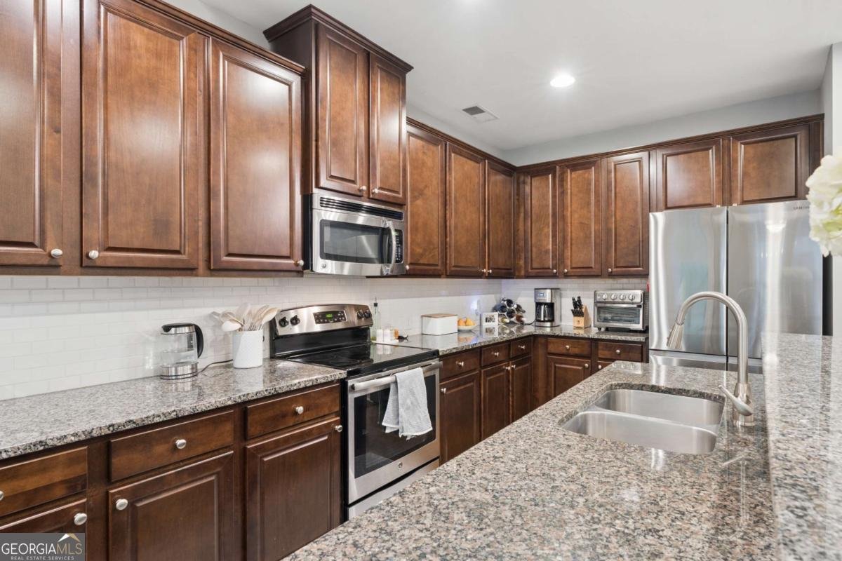 2250 Whiteoak Drive Smyrna - Photo 7