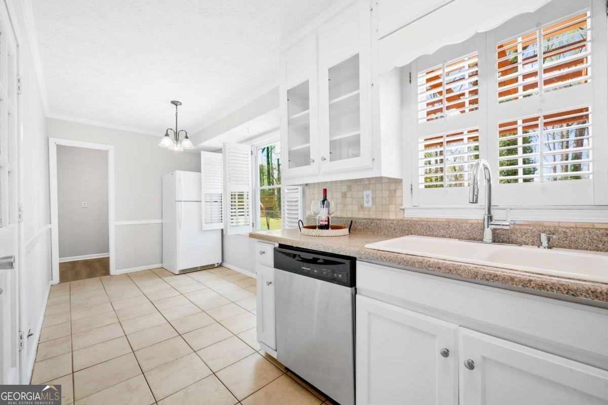 155 King David Drive Lilburn - Photo 15