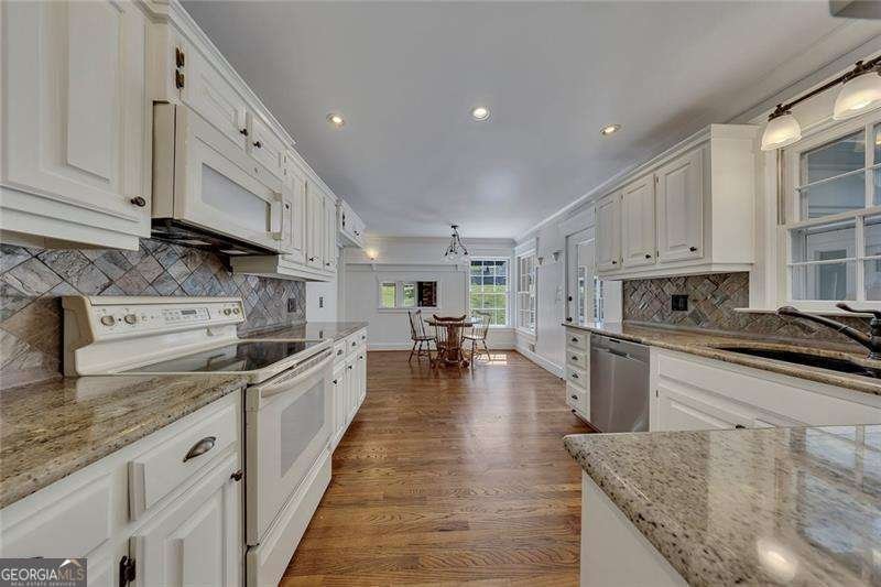1670 Huntington Drive Marietta - Photo 8
