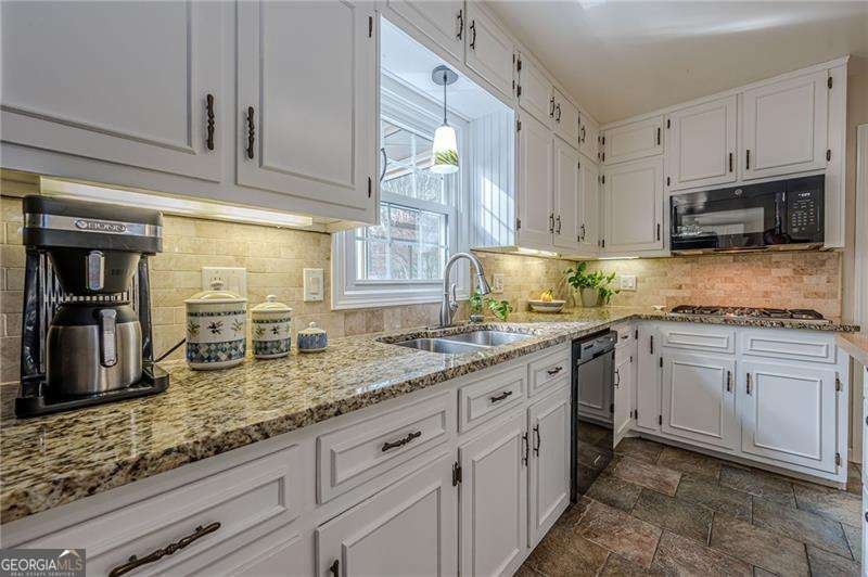 220 Saddle Lake Drive Roswell - Photo 16