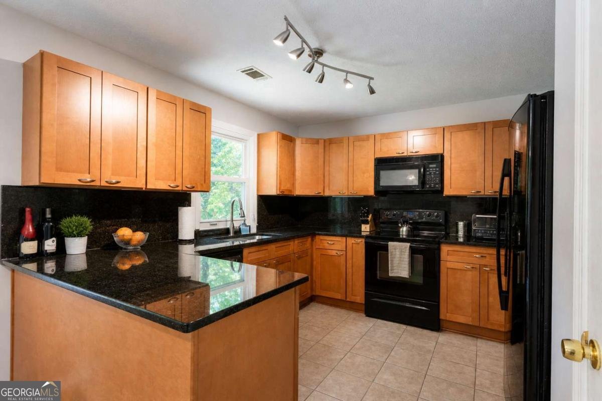 990 Omaha Drive Norcross - Photo 8