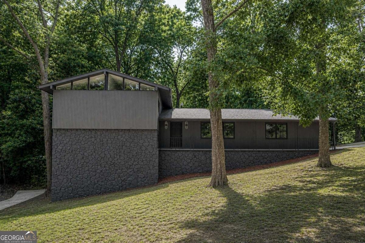 2568 Highland Drive Conyers - Photo 1