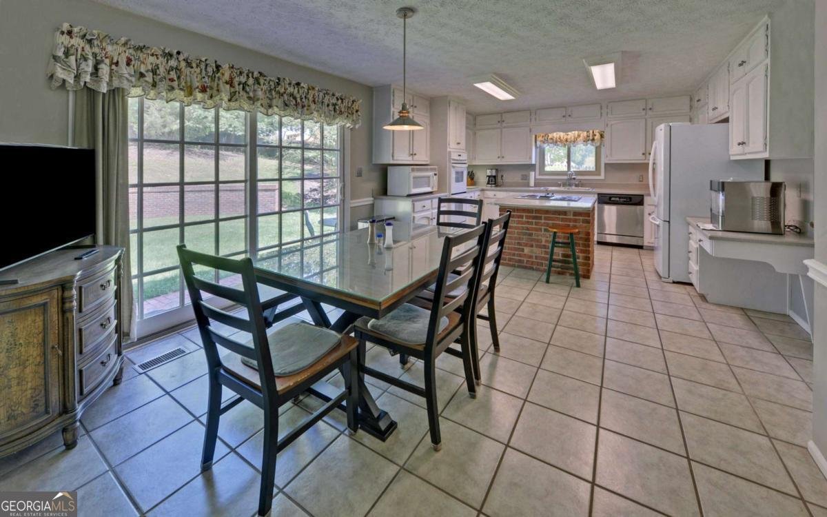 3341 Edgewood Circle Gainesville - Photo 16