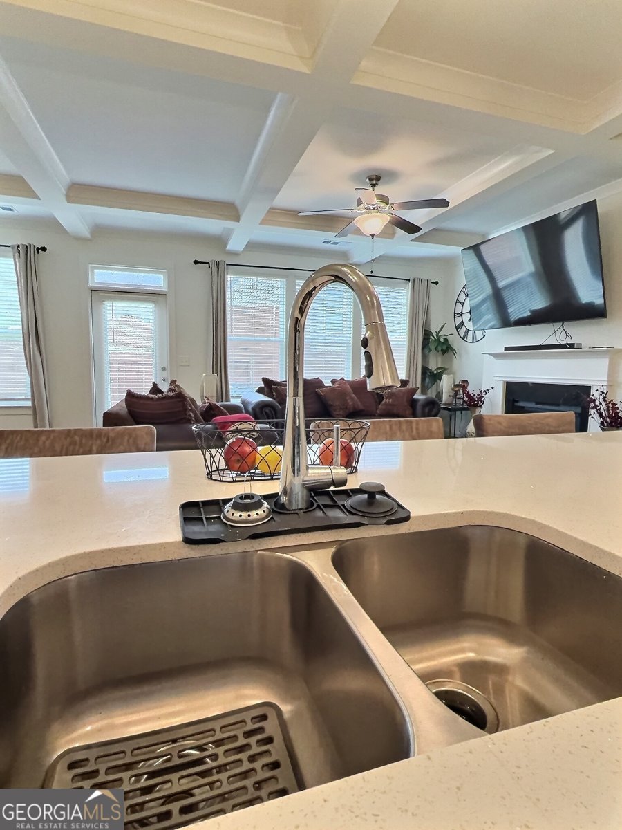 7622 Avalon Boulevard Fairburn - Photo 6