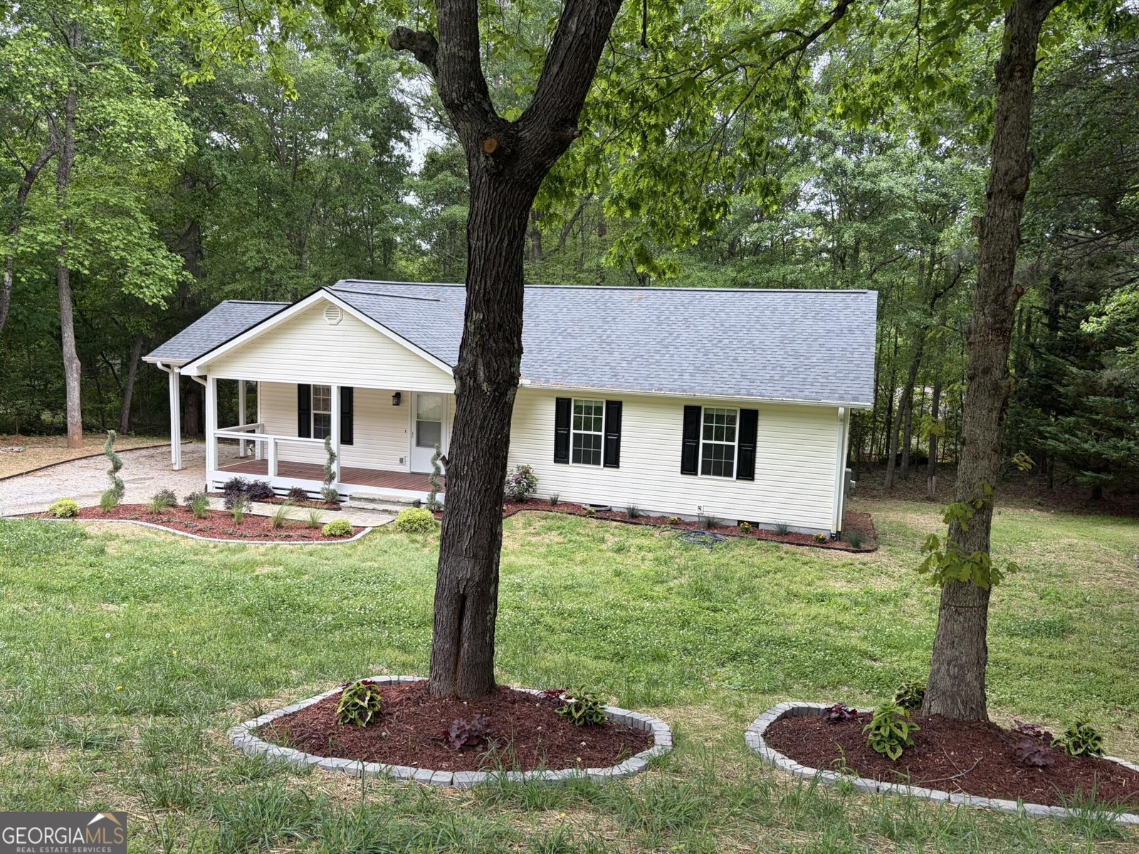 115 Richard Street Clarkesville - Photo 1