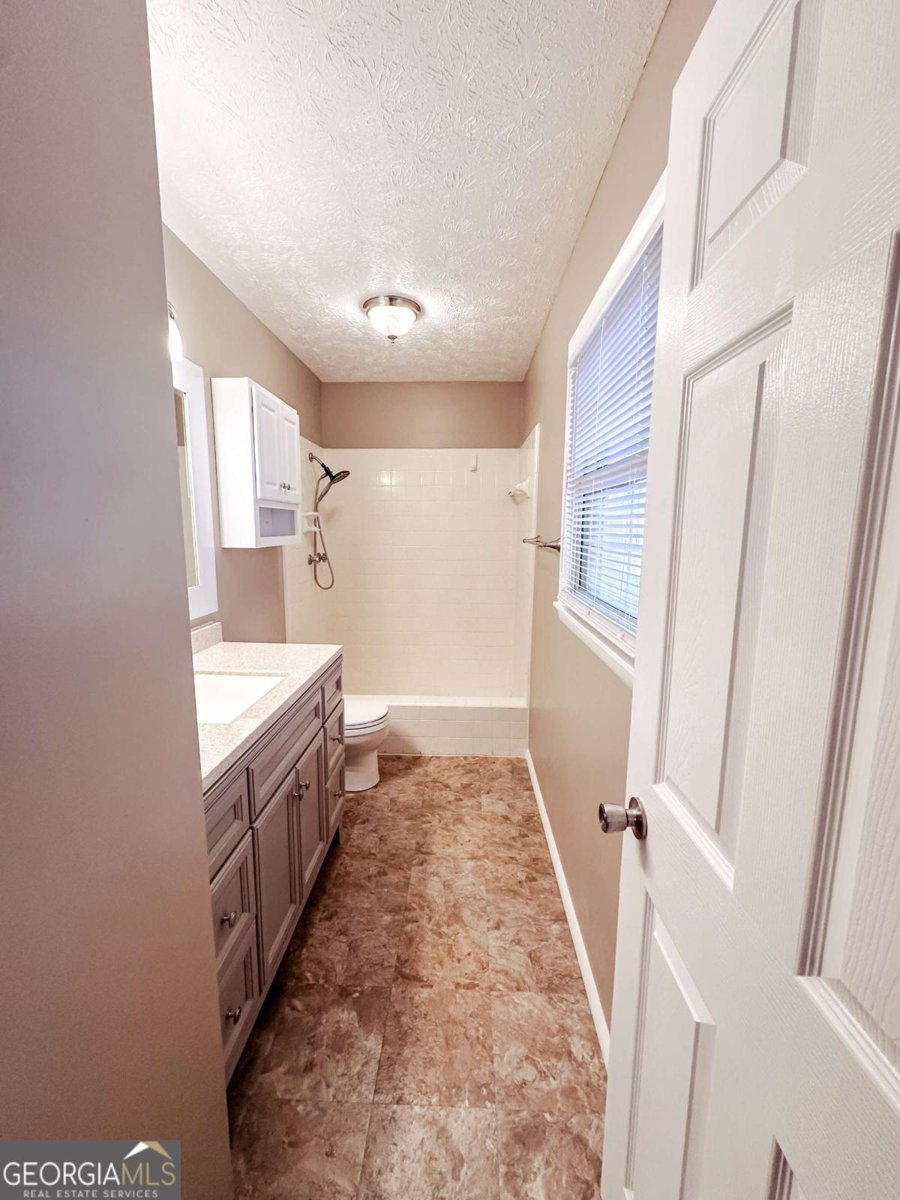 564 Oglethorpe Avenue Lyons - Photo 19