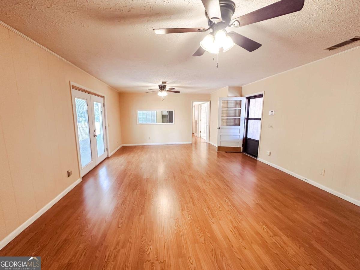 564 Oglethorpe Avenue Lyons - Photo 9