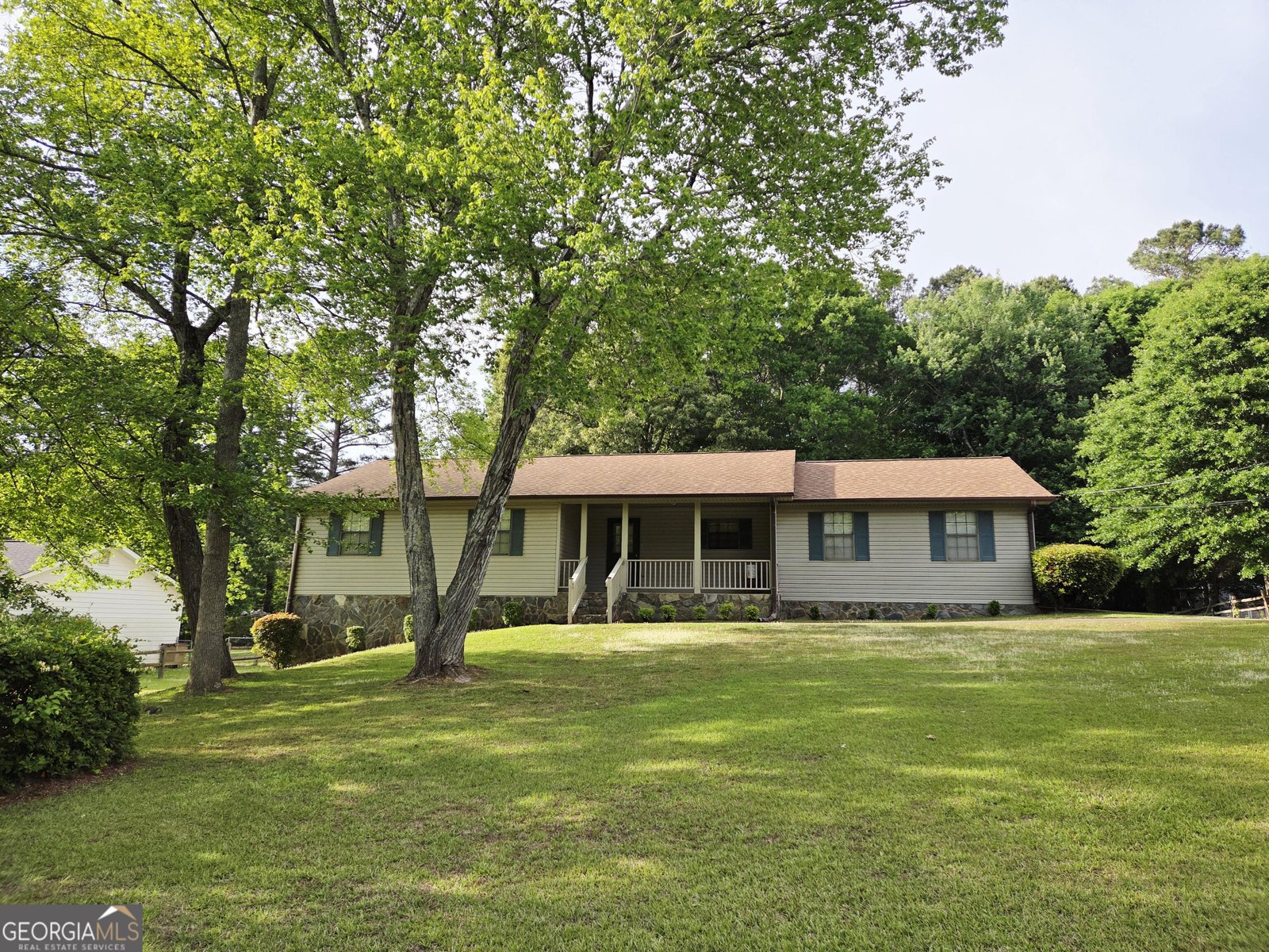130 Stokes Drive Stockbridge - Photo 1