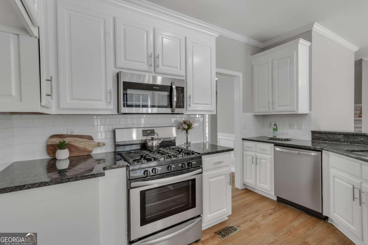 3633 Elinburg Cove Trail Buford - Photo 10