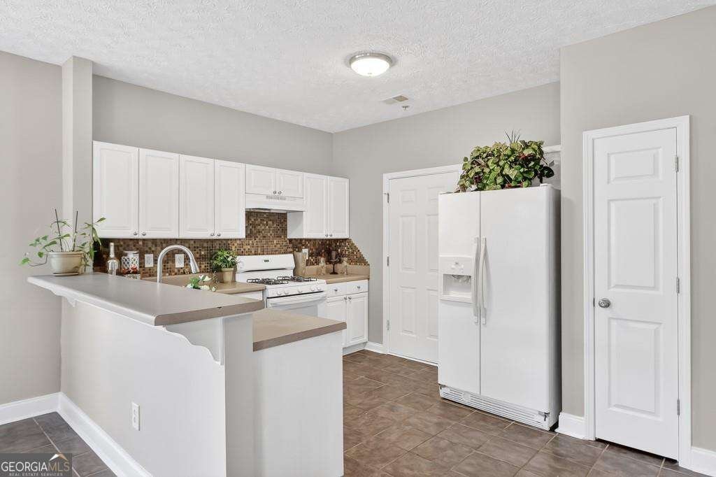 128 Creekwood Drive Woodstock - Photo 12