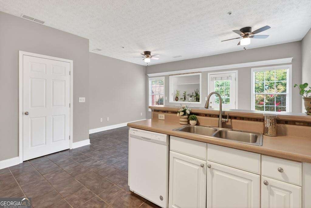 128 Creekwood Drive Woodstock - Photo 16