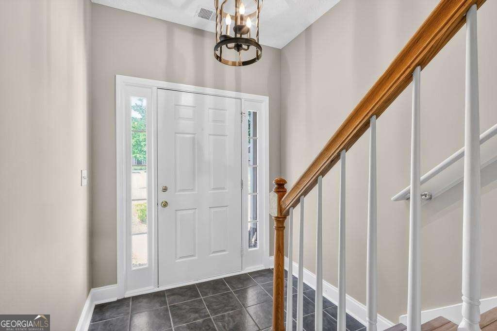 128 Creekwood Drive Woodstock - Photo 6