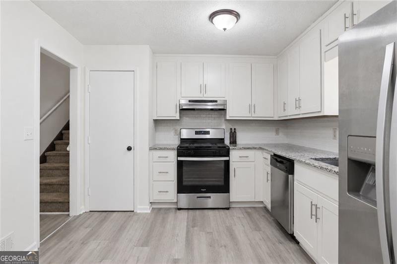 2945 Barrett Court Powder Springs - Photo 10