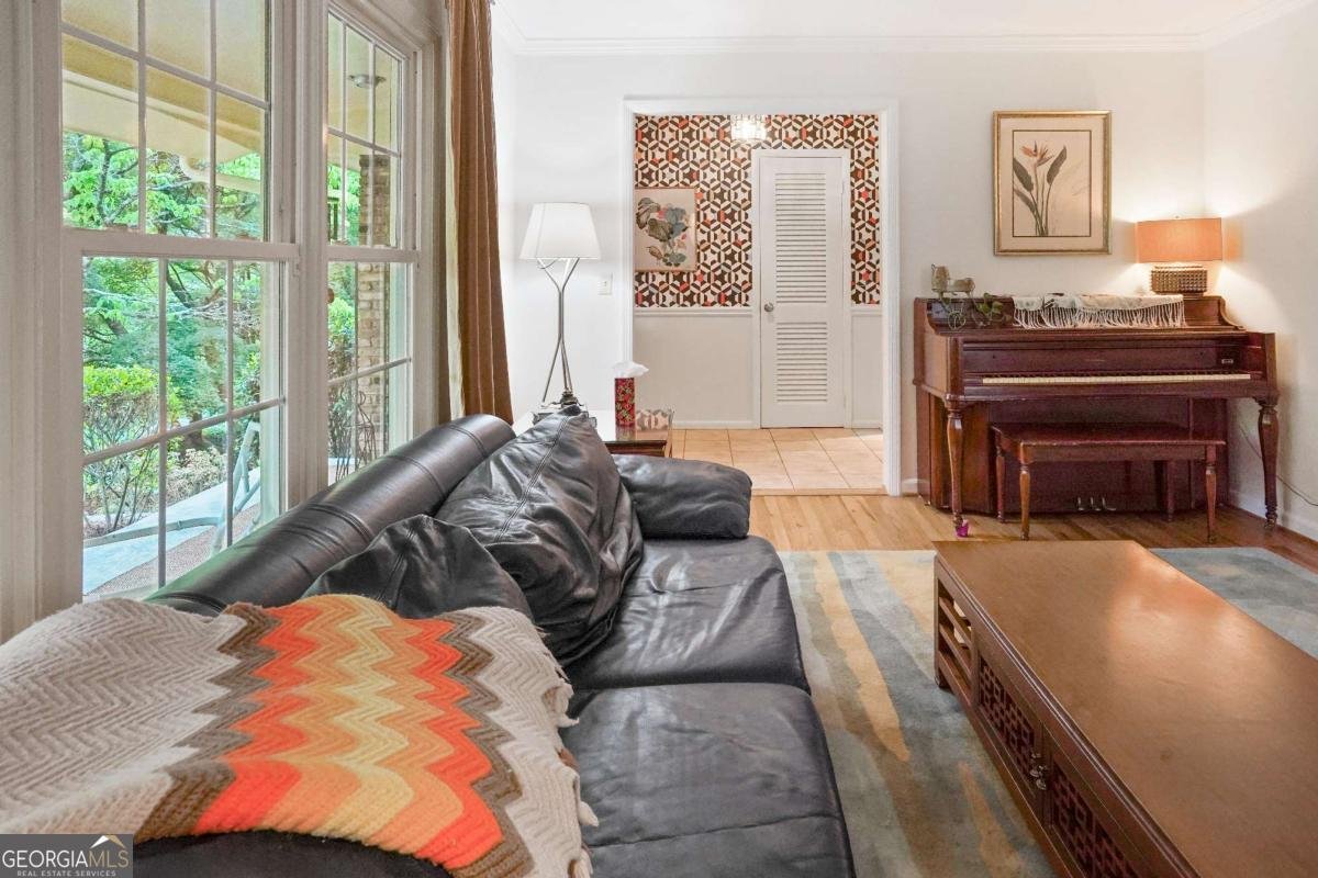 2480 Flair Knoll Drive Atlanta - Photo 9