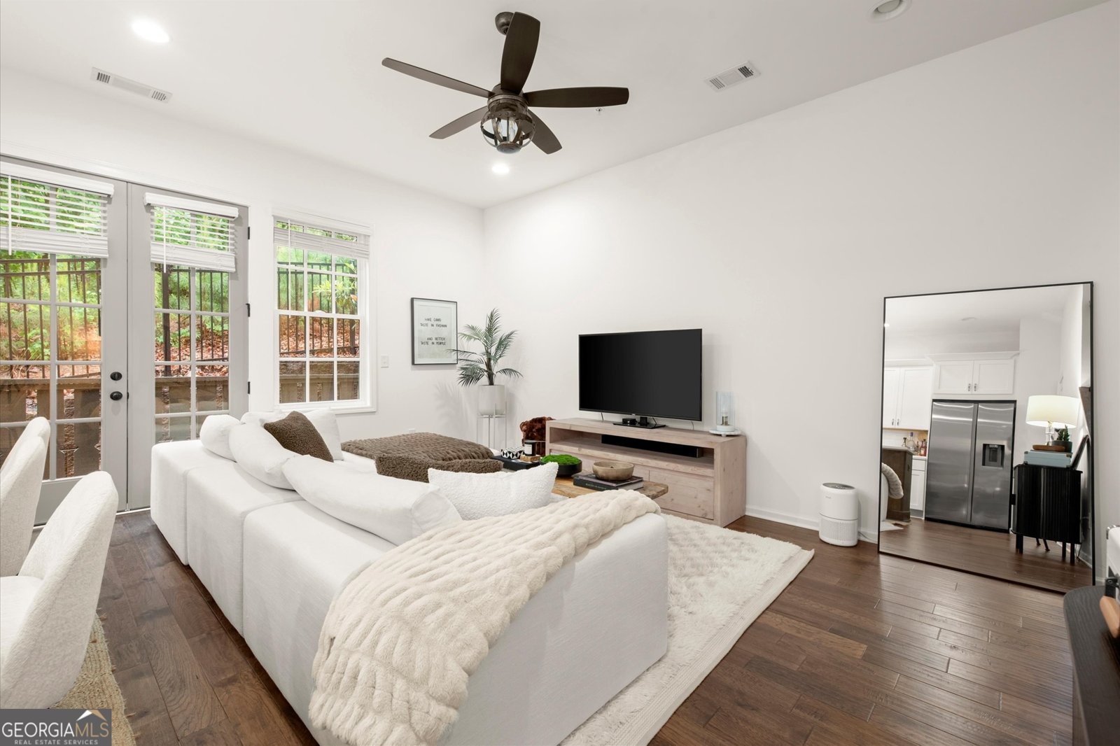 6832 Prelude Drive Sandy Springs - Photo 9