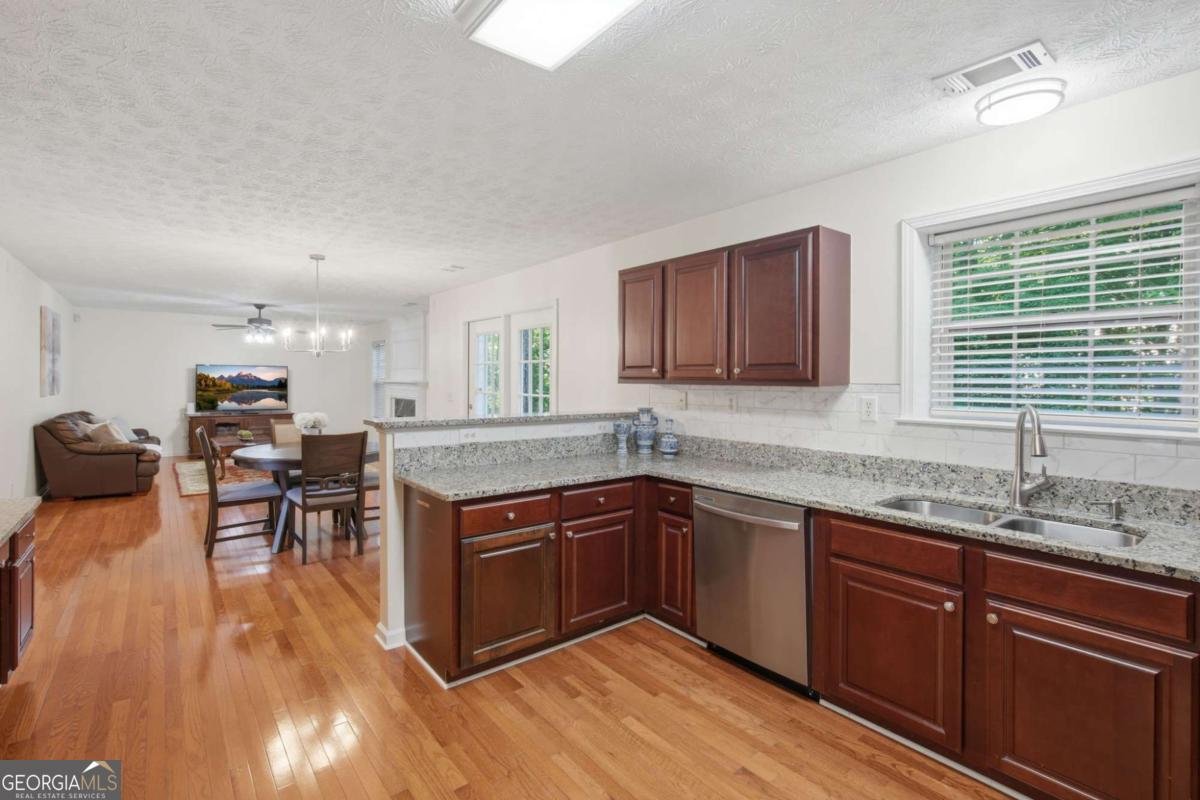 3385 Northcliff Drive Suwanee - Photo 9