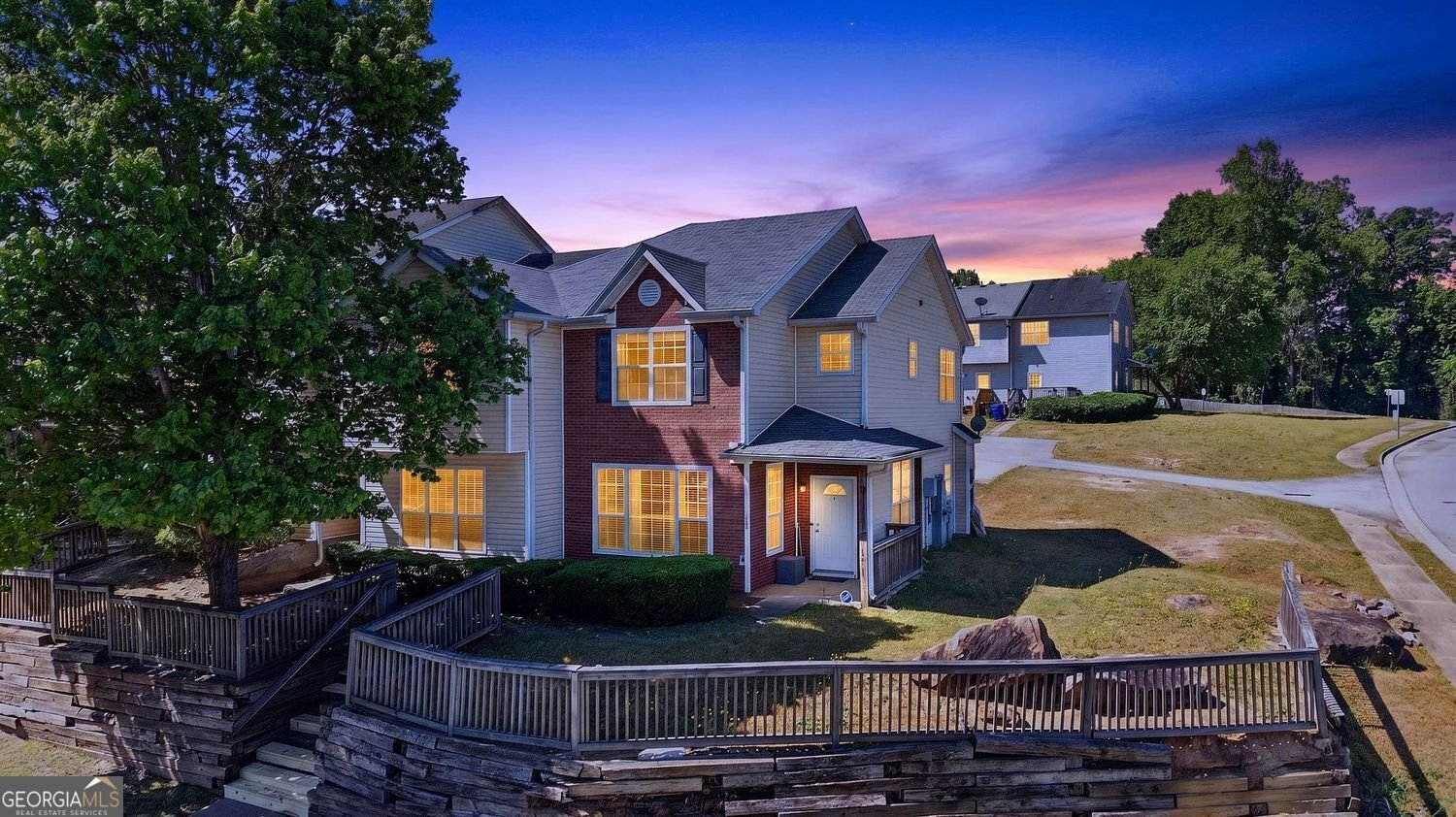 100 Hawkeye Lane Conyers - Photo 1