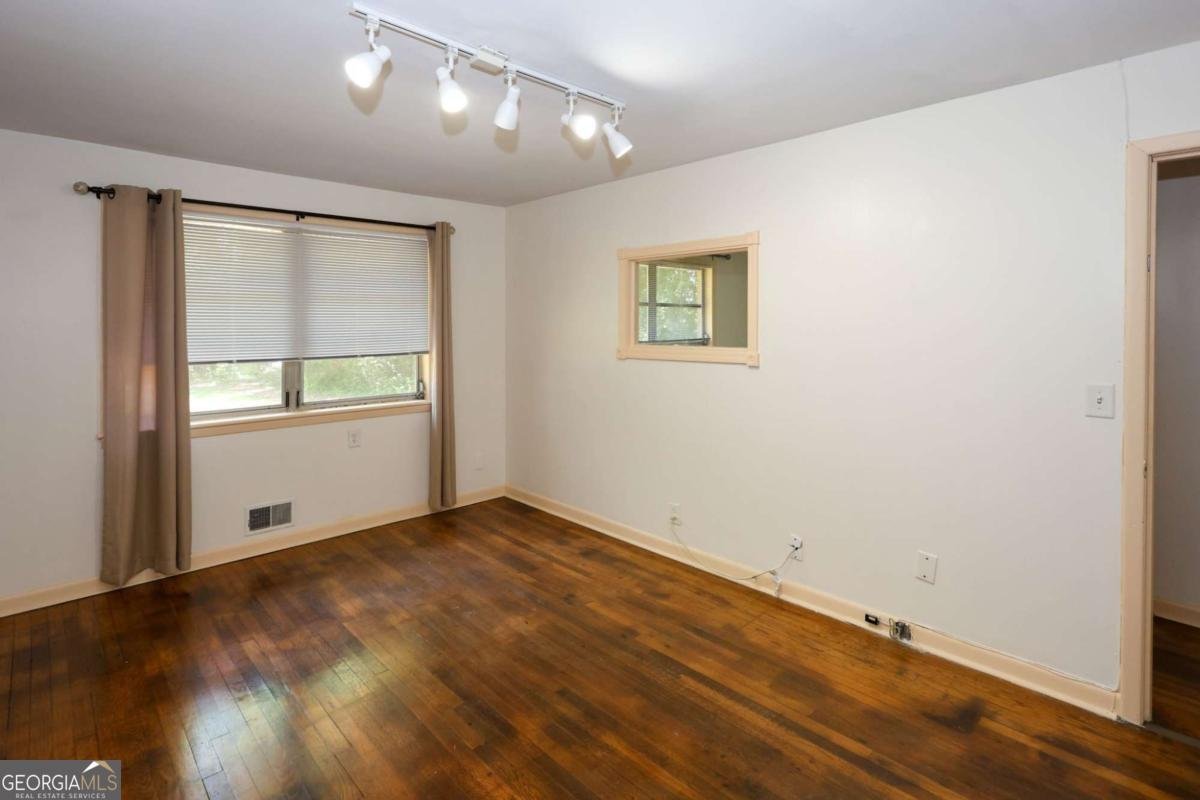 724 King Road Riverdale - Photo 33