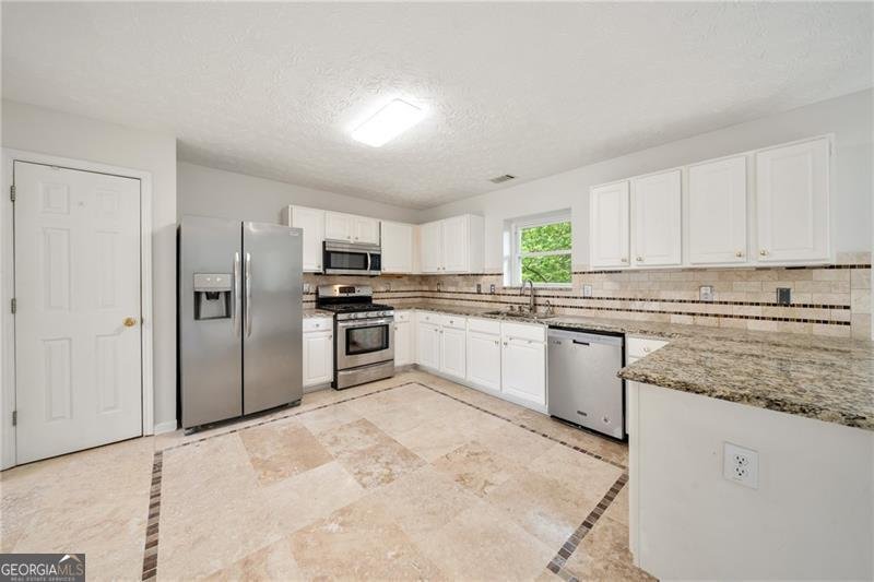 1339 Dalesford Drive Alpharetta - Photo 9