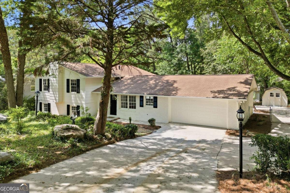 2131 Rolling Acres Drive Conyers - Photo 1